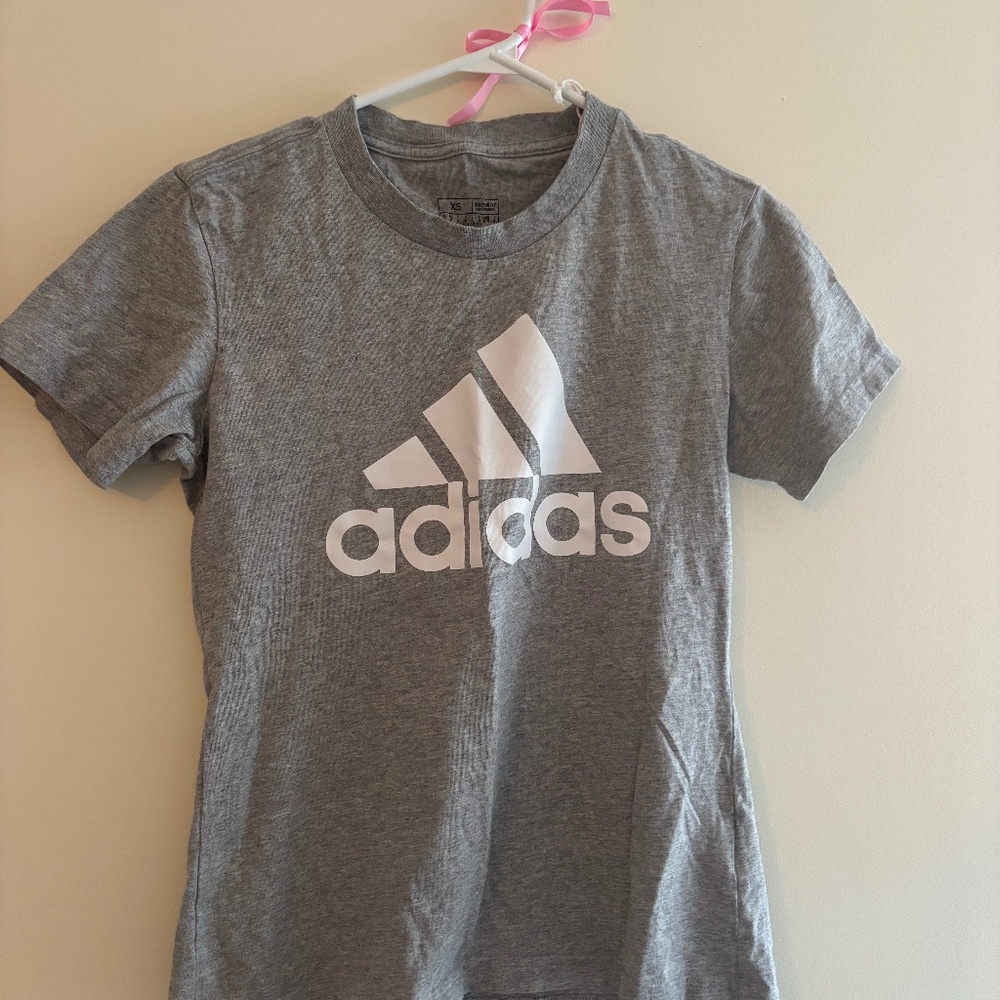 Grey Adidas XS women's t-shirt